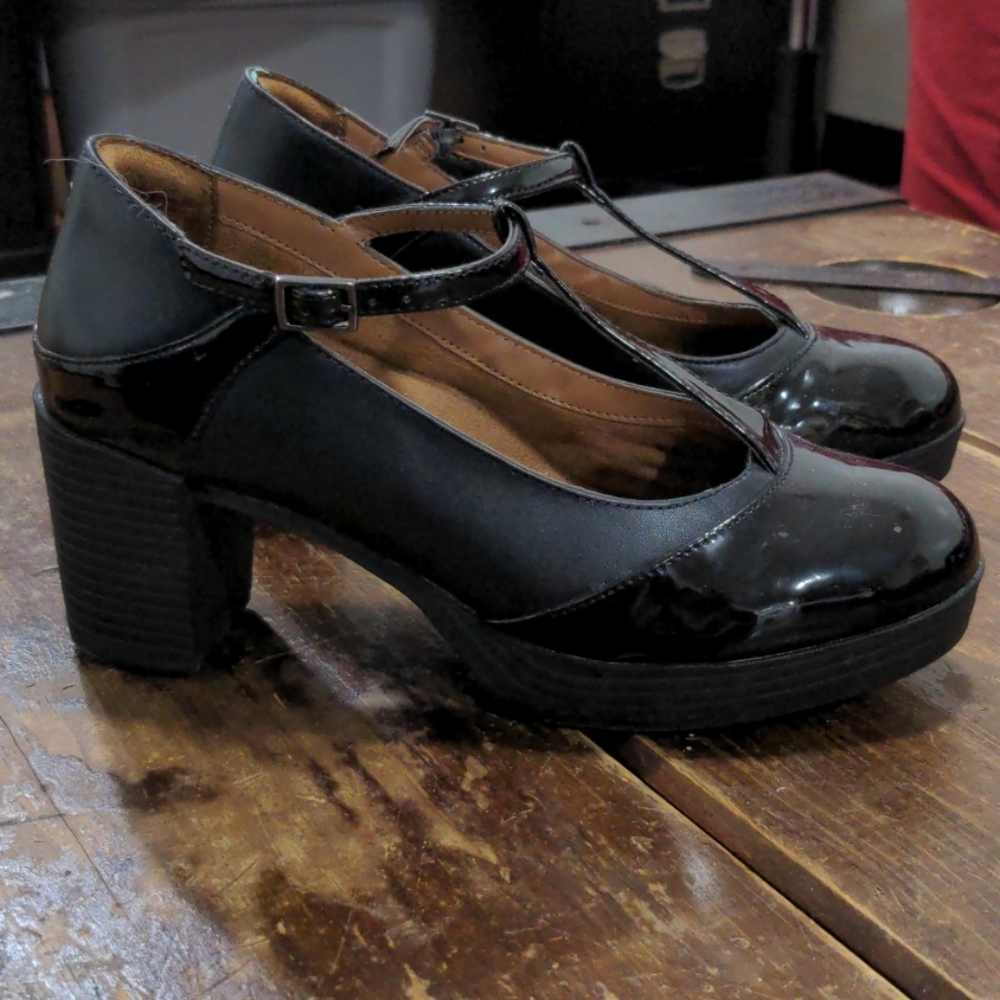 Shoes For Crews - Heels - Size 6.5 Women's